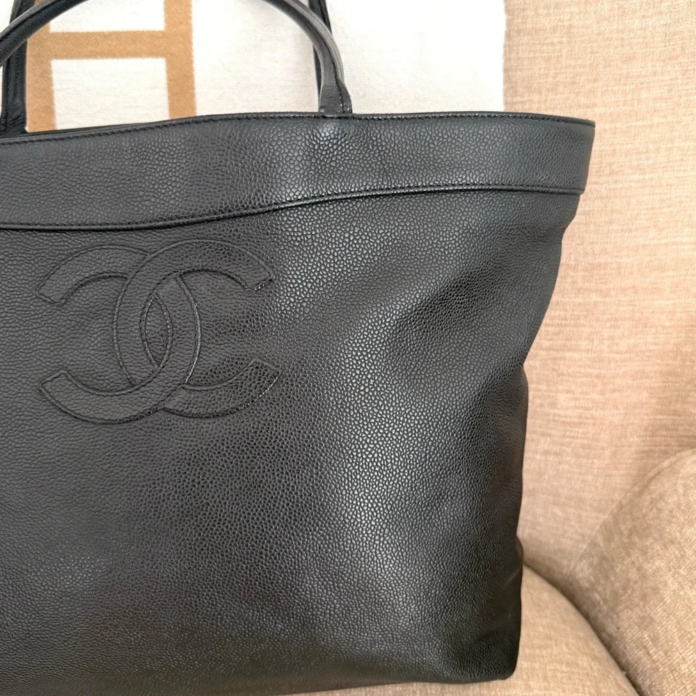 Authentic Chanel Caviar leather CC Timeless Tote Bag black leather medium